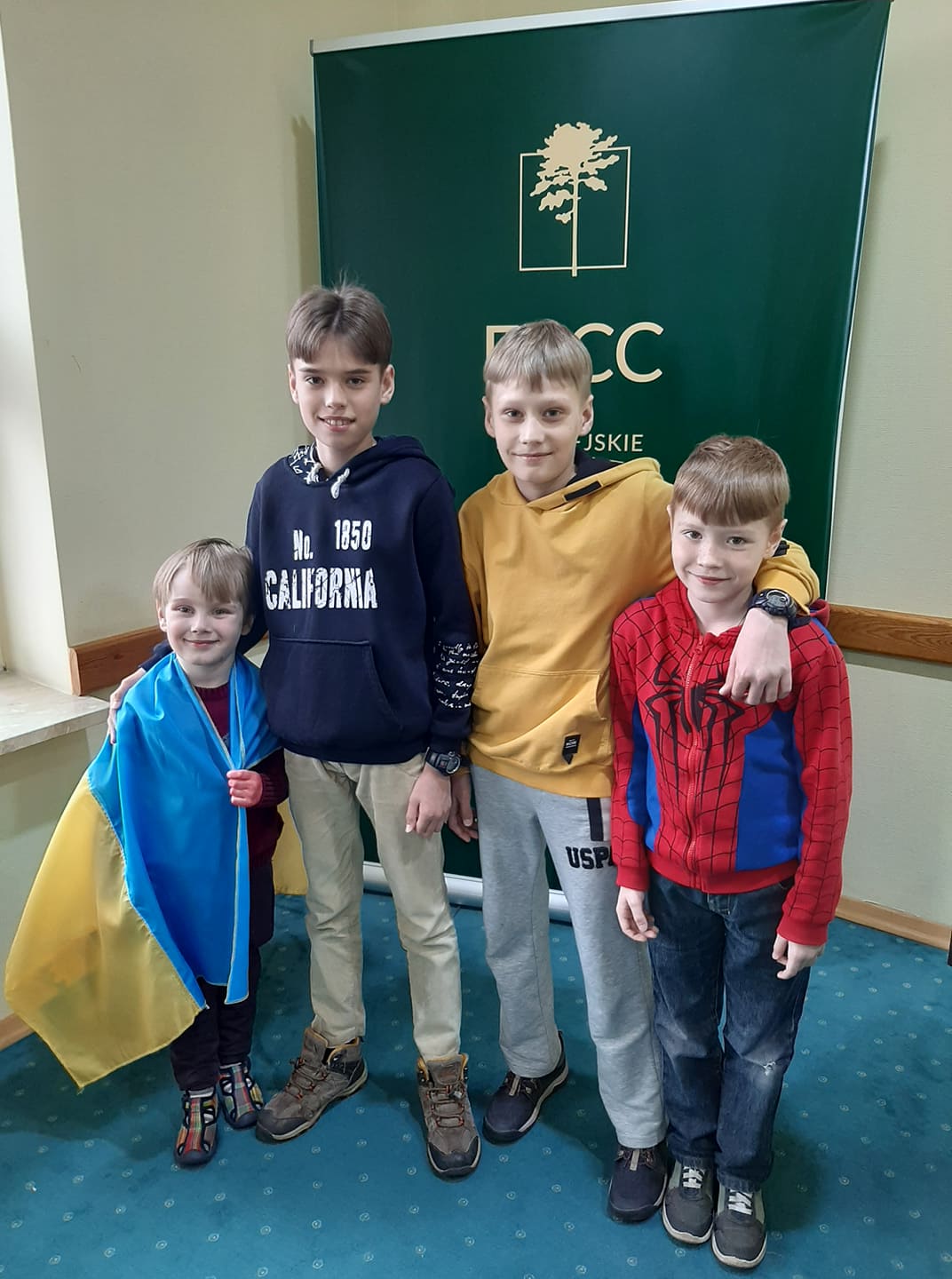 278717392 494869175762906 7984509826523874279 N